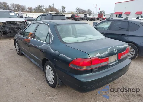 2001 Honda Accord 2.3 Lx из США, поврежденный, VIN 1HGCG55441A036109